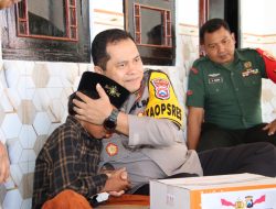 Peduli, Kapolres Sumenep Beri Santunan Anak Yatim dari Korban KDRT
