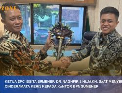 Ketua ISSITA Sumenep Bawa Keris ke Kantor BPN, Ternyata ini Makna Filosofisnya