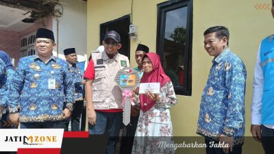Bupati Wongsojudo Serahkan Simbolis Bantuan RTLH 2025, Disperkimhub Paparkan Rinciannya